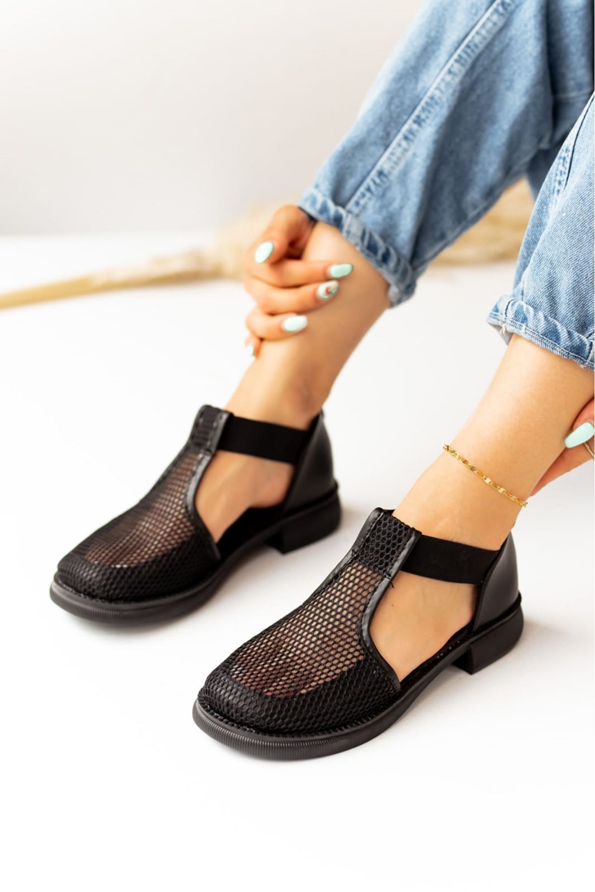 Filoria  Siyah Fileli Kadın Sandalet