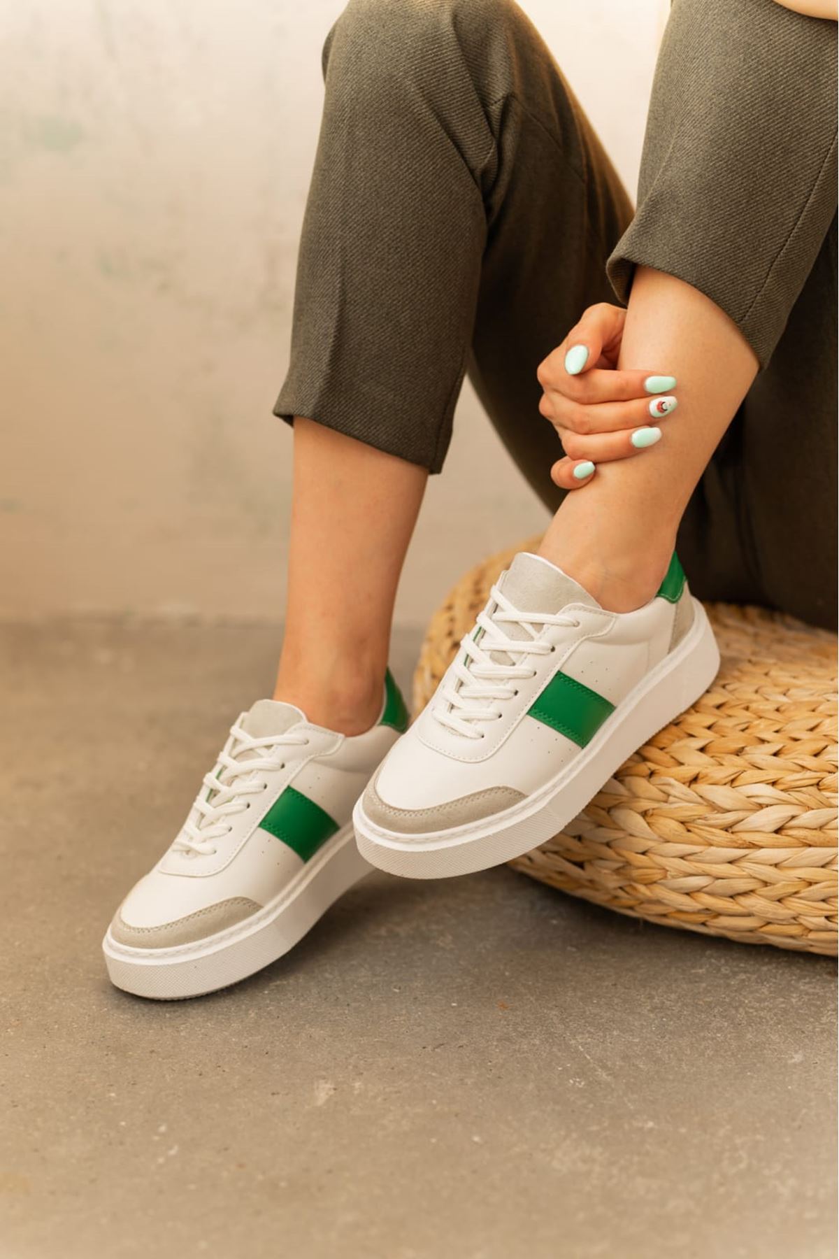 Lines Beyaz Yeşil Detaylı Kadın Spor Ayakkabı
